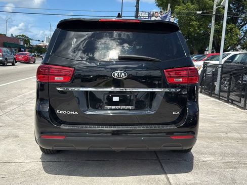 Used 2020 Kia Sedona EX FWD image 13