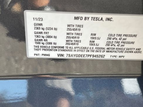 Used 2023 Tesla Model Y Long Range AWD/4WD image 18