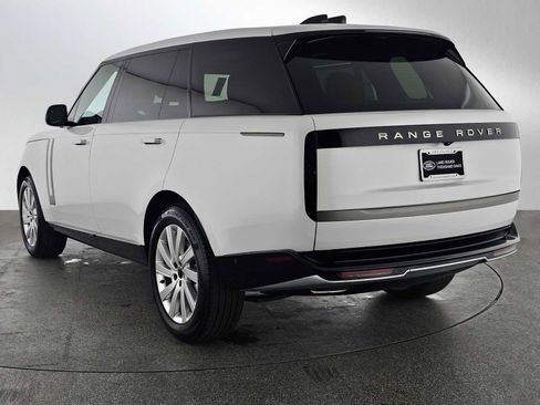 New 2026 Land Rover Range Rover Long Wheelbase SE AWD/4WD image 3