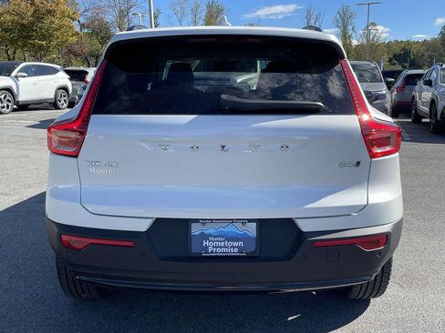 New 2026 Volvo XC40 B5 Plus w/ Protection Package Premier image 27