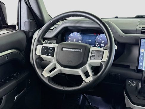 Used 2025 Land Rover Defender 110 X-Dynamic SE AWD/4WD image 20