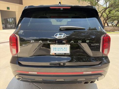 Used 2025 Hyundai Palisade XRT FWD image 3