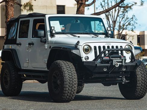 Used 2018 Jeep Wrangler Unlimited Sport S image 16
