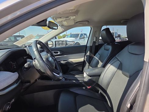 Used 2022 Jeep Compass Latitude w/ Convenience Group AWD/4WD image 24