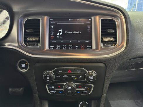 Used 2019 Dodge Charger SXT image 24