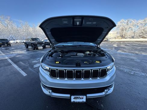 Used 2022 Jeep Wagoneer Series III w/ Convenience Group I image 31