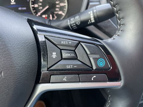 Certified 2025 Nissan Altima 2.5 SV w/ SV Premium Package AWD/4WD image 15