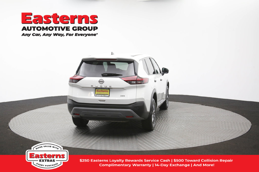 Used 2023 Nissan Rogue S AWD/4WD image 41