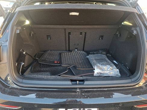 Used 2024 Volkswagen GTI SE image 27