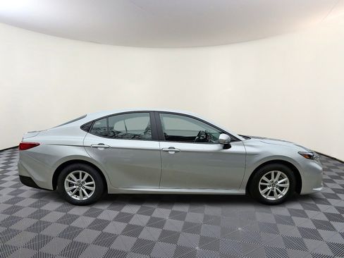 Used 2025 Toyota Camry LE FWD image 7