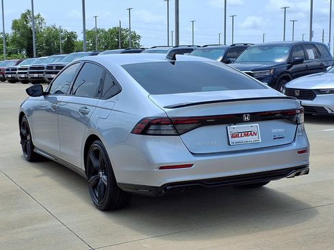 Used 2025 Honda Accord Sport image 2