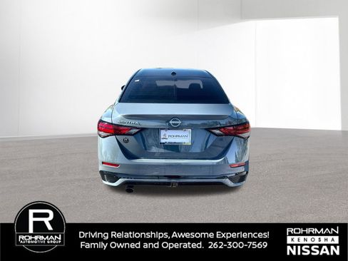 Certified 2025 Nissan Sentra SR FWD image 6