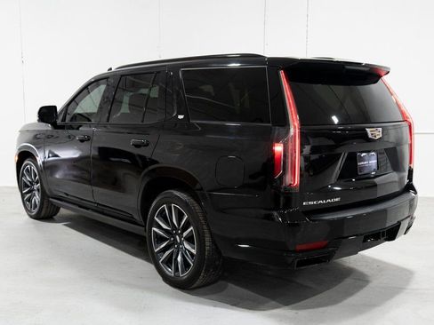 Used 2024 Cadillac Escalade Sport Platinum image 3