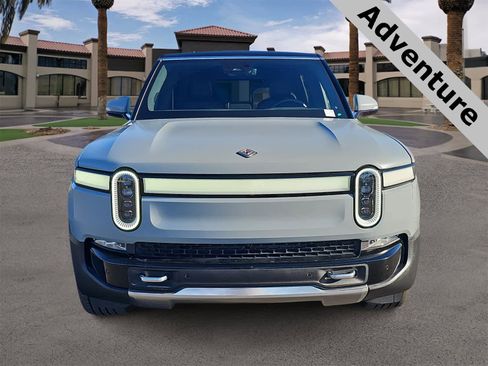 Used 2023 Rivian R1S Adventure image 3