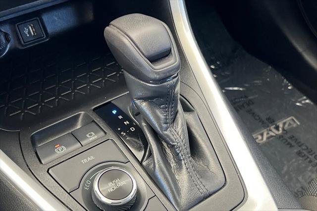 Certified 2023 Toyota RAV4 LE AWD/4WD image 22