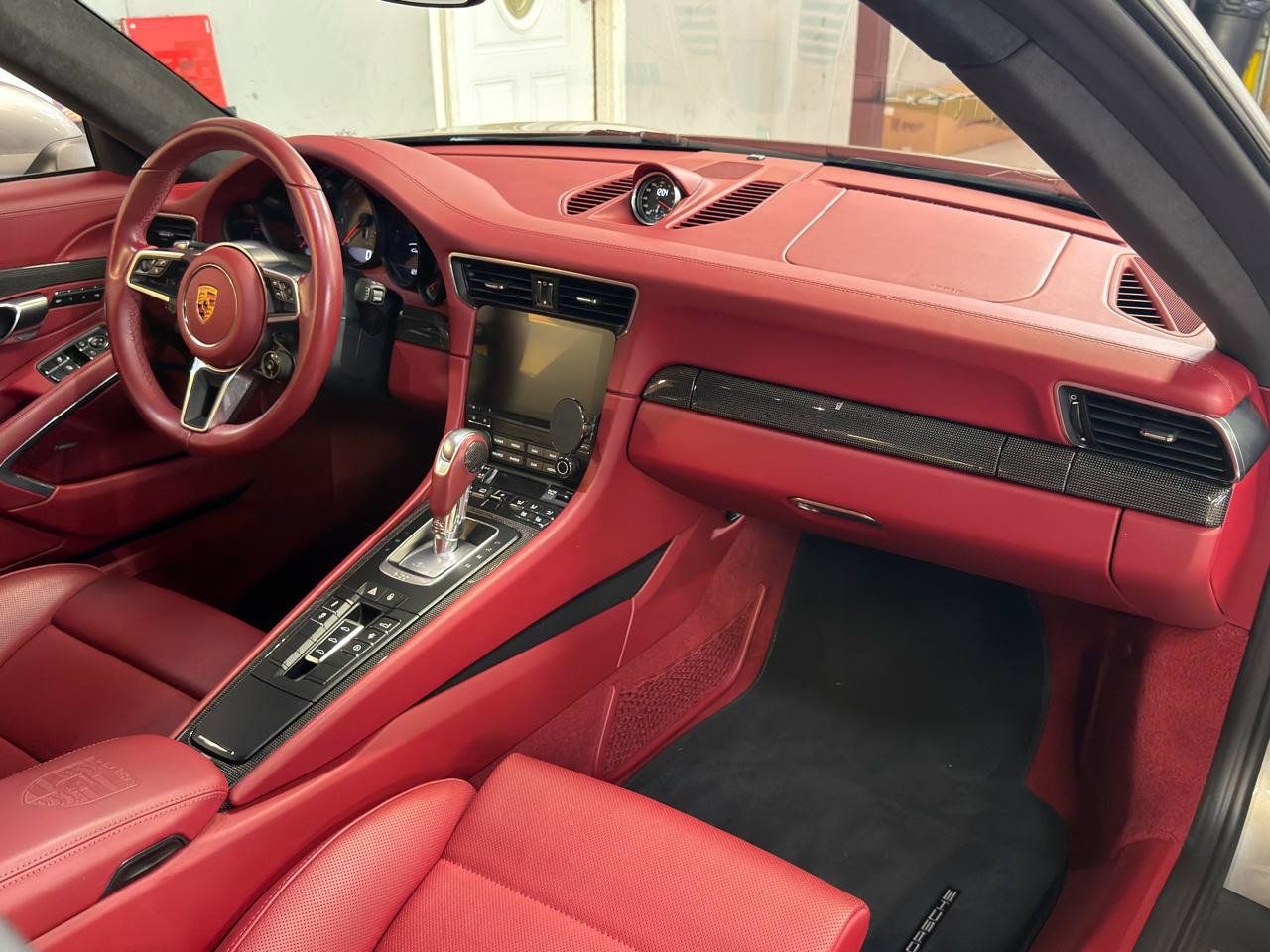 Used 2018 Porsche 911 Carrera 4S AWD/4WD image 18