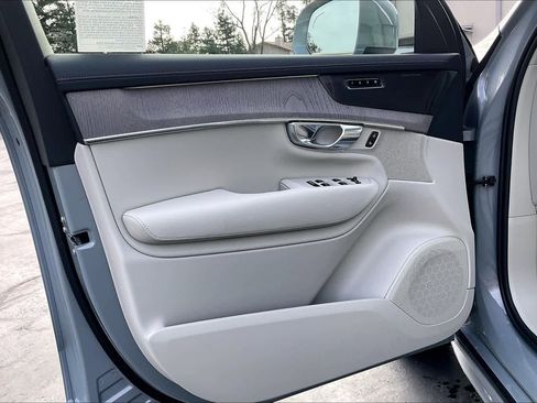 New 2026 Volvo XC90 T8 Ultra image 24