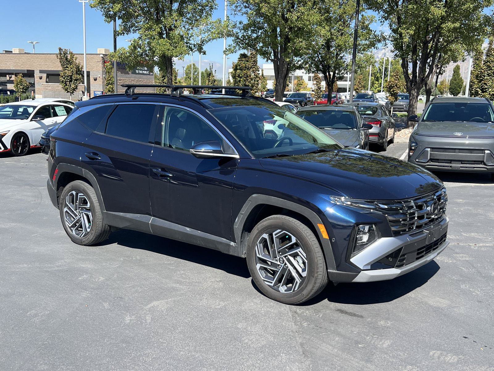 Certified 2025 Hyundai Tucson Limited AWD/4WD image 16