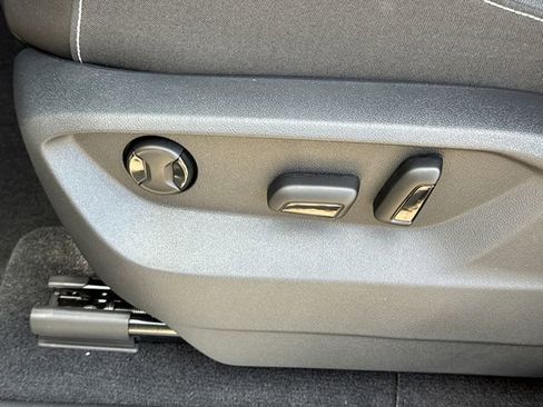 New 2026 Volkswagen Atlas SE image 36