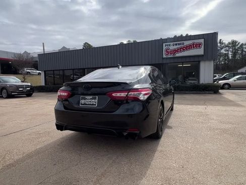 Used 2020 Toyota Camry XSE image 6