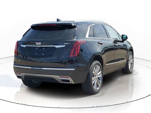 Certified 2024 Cadillac XT5 Premium Luxury w/ Technology Package AWD/4WD image 3