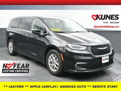 Used 2023 Chrysler Pacifica Touring-L