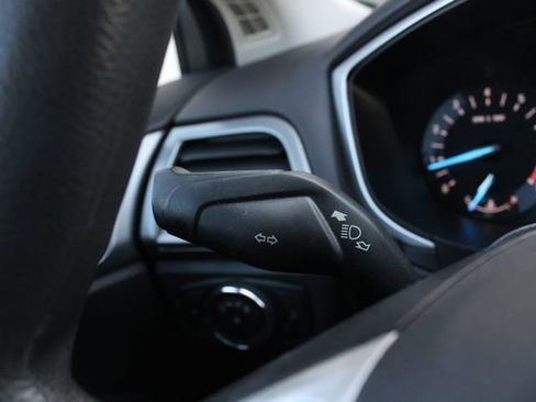 Used 2016 Ford Fusion SE image 11