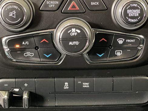 Used 2019 RAM 1500 Express w/ Ignition Orange Sport Package AWD/4WD image 21