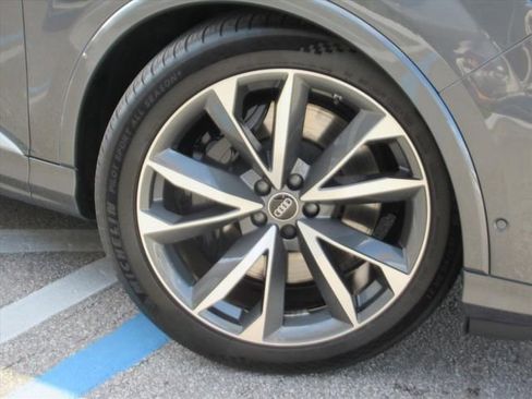 Used 2022 Audi SQ7 Prestige image 7