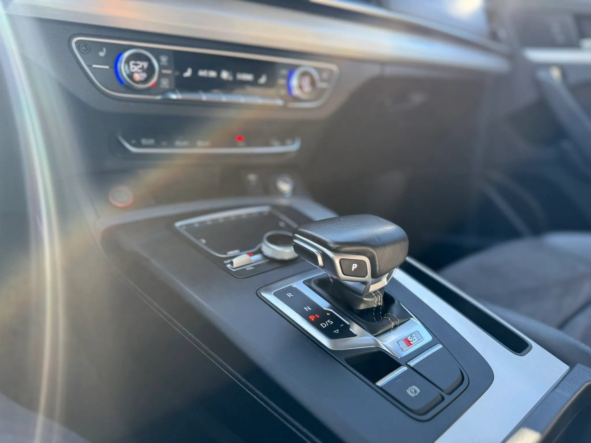 Used 2018 Audi SQ5 Prestige w/ Prestige Package AWD/4WD image 33