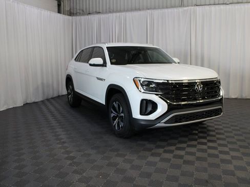 New 2026 Volkswagen Atlas Cross Sport SE image 27