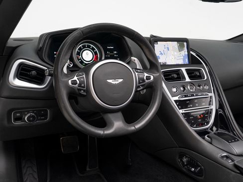 Used 2020 Aston Martin DB11 Volante RWD image 14