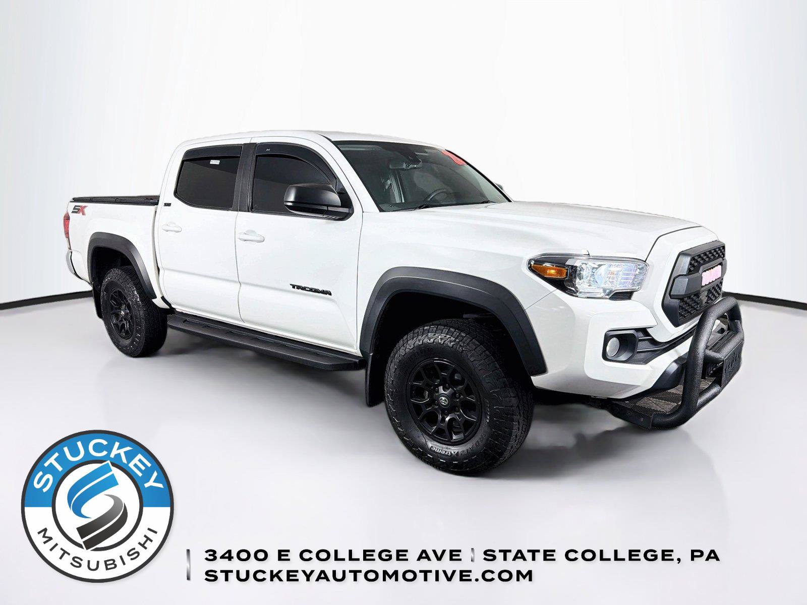 Used 2023 Toyota Tacoma SR5 w/ SX Package AWD/4WD image 1