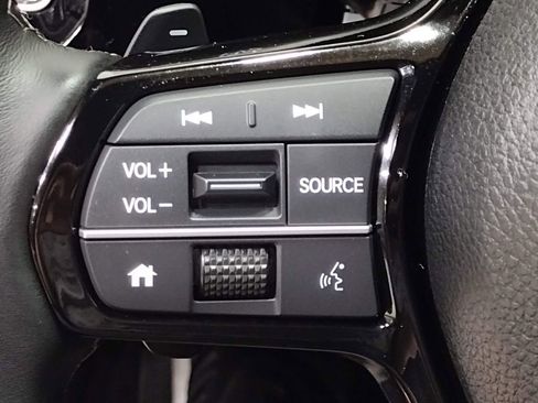 Used 2025 Honda Civic Sport image 25