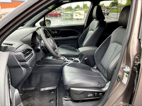 Used 2025 Subaru Forester Touring AWD/4WD image 27