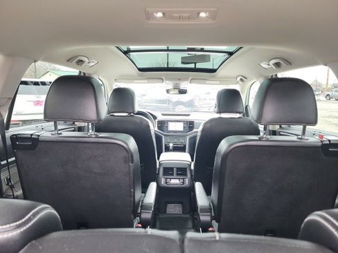Used 2023 Volkswagen Atlas SEL Premium AWD/4WD image 3