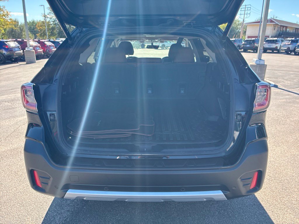 Used 2021 Subaru Outback Touring XT AWD/4WD image 8