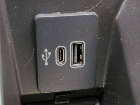 Used 2024 Lincoln Nautilus Reserve image 31