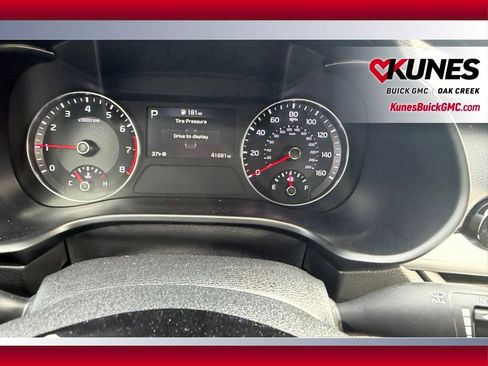 Used 2024 Kia Forte LXS image 17