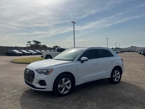 Used 2020 Audi Q3 2.0T Premium w/ Convenience Package AWD/4WD image 8