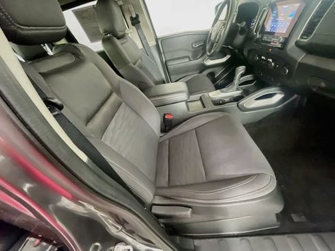 Used 2024 Nissan Frontier SV w/ SV Convenience Package RWD image 28