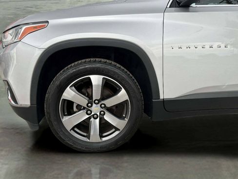 Used 2019 Chevrolet Traverse LT w/ LT Premium Package AWD/4WD image 20