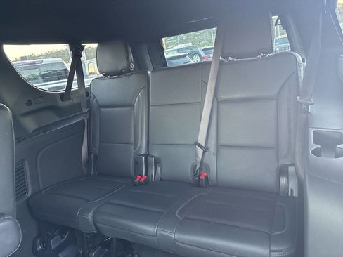 Used 2025 GMC Yukon XL Denali image 34