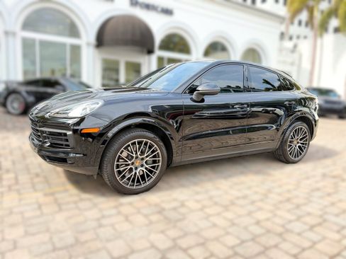 Used 2020 Porsche Cayenne S AWD/4WD image 1