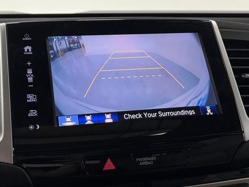 Used 2017 Honda Pilot Elite image 19
