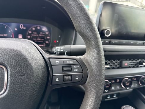 Used 2025 Honda Accord SE image 17