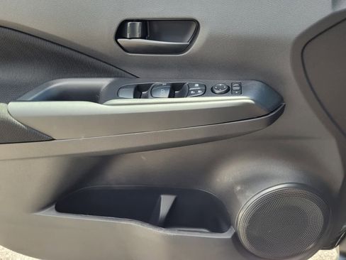 New 2025 Nissan Kicks Play S image 15