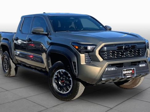 Used 2024 Toyota Tacoma TRD Off-Road AWD/4WD image 3