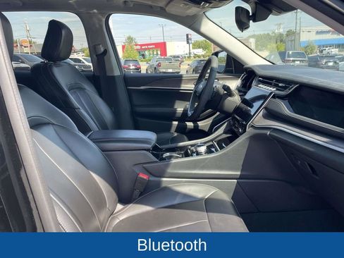 Used 2023 Jeep Grand Cherokee 4WD 4xe image 15