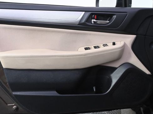 Used 2019 Subaru Outback 2.5i Premium image 22